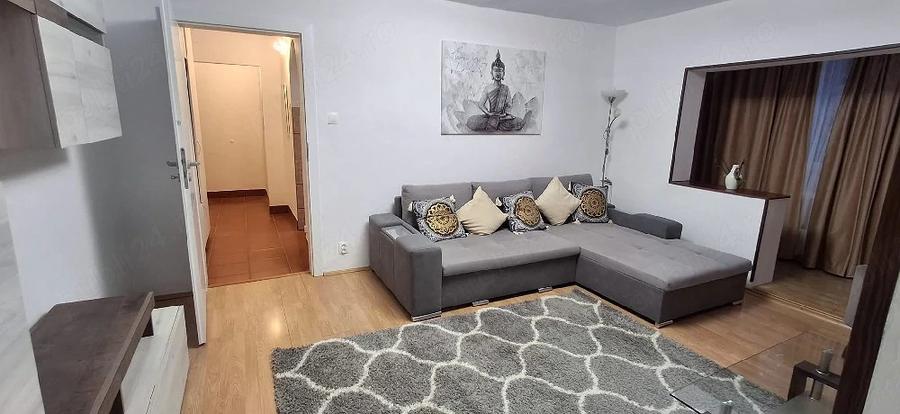 Apartament cu 2 camere decomandat în Confecții