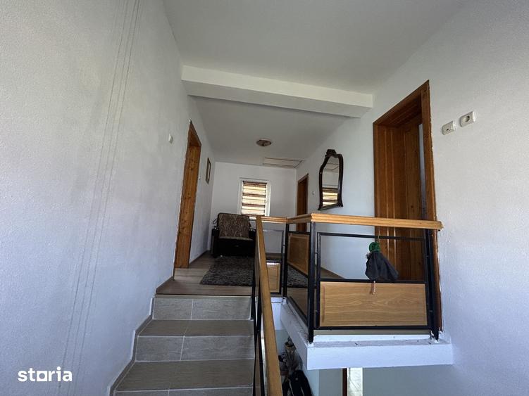 Casă cu 3 camere cu Teren 2496 Mp în Băbana