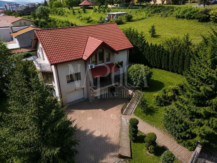 Casă individuală cu 5 camere cu Canalizare în Europa