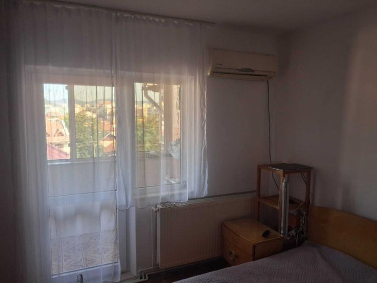 Apartament cu 3 camere decomandat în Dorobanți