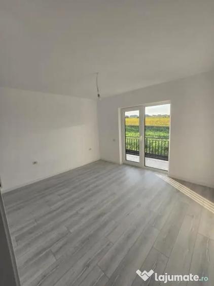 Casă cu 5 camere cu Teren 252 Mp în Valea Lupului