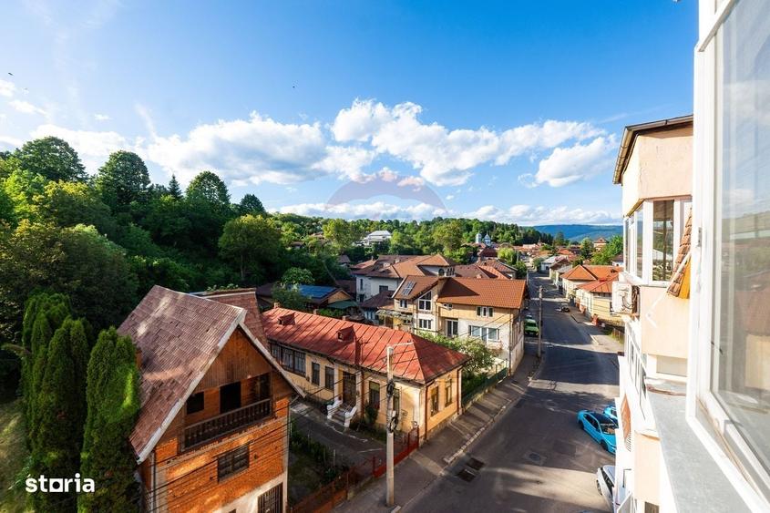 Apartament cu 3 camere în Valea Muscelului