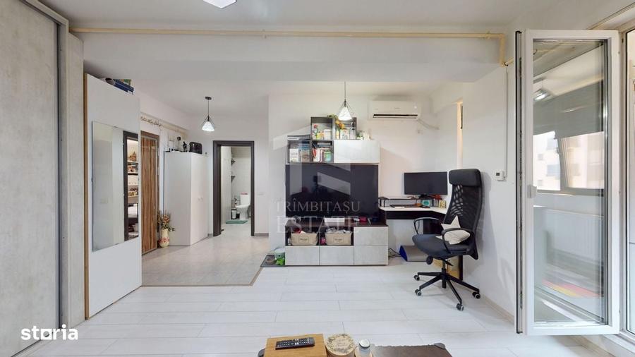Apartament cu 2 camere semidecomandat în Roșu