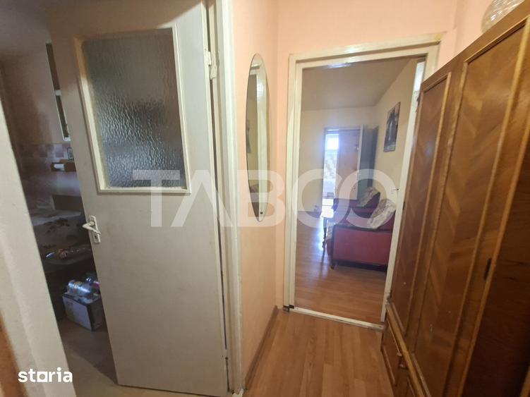 Apartament cu 2 camere semidecomandat în Central