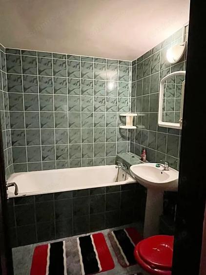 Apartament cu 3 camere decomandat în Rogerius