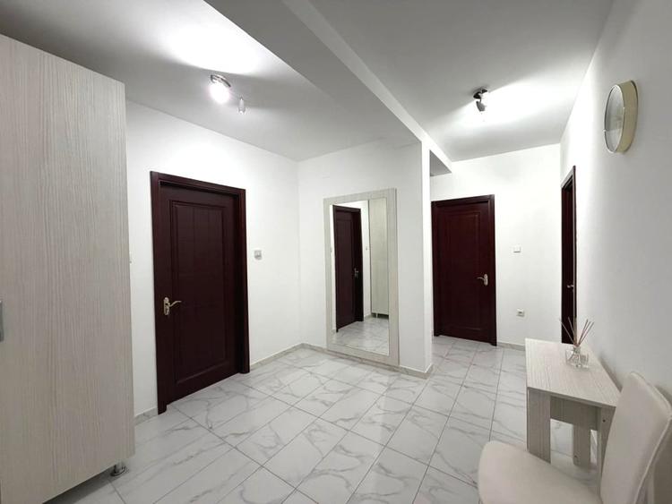 Apartament cu 2 camere decomandat, mobilat în Cetate