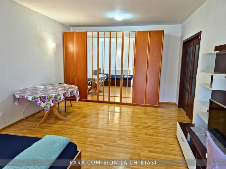 Apartament cu 2 camere decomandat, mobilat în Ostroveni