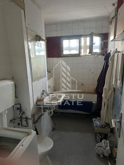 Apartament cu 4 camere decomandat, mobilat în Complex Studențesc