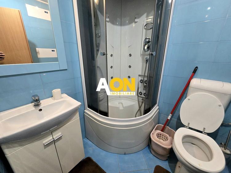 Apartament cu 4 camere decomandat, mobilat în Central