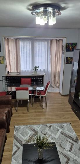 Apartament cu 3 camere decomandat, mobilat în Rahova