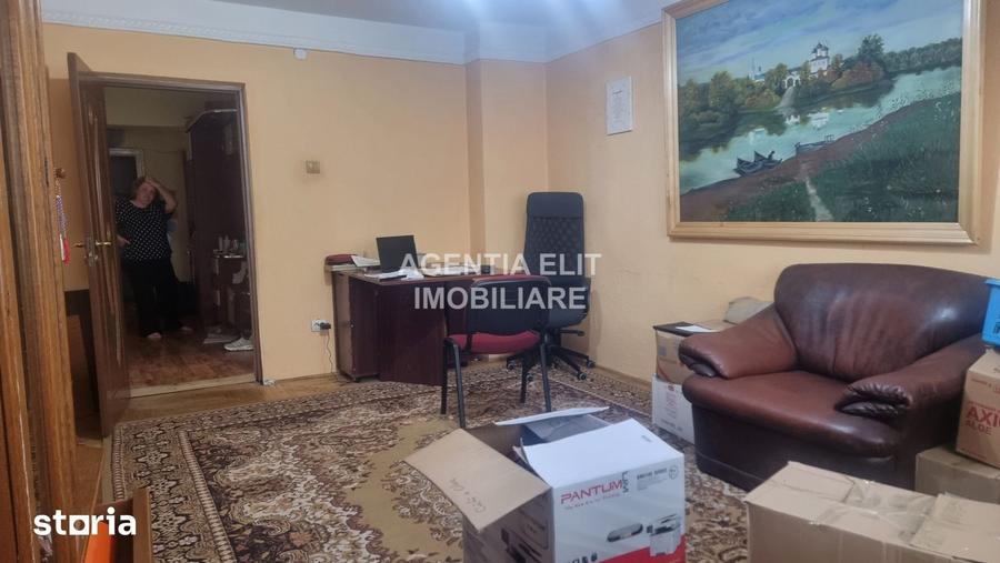 Apartament cu 3 camere decomandat în Ultracentral
