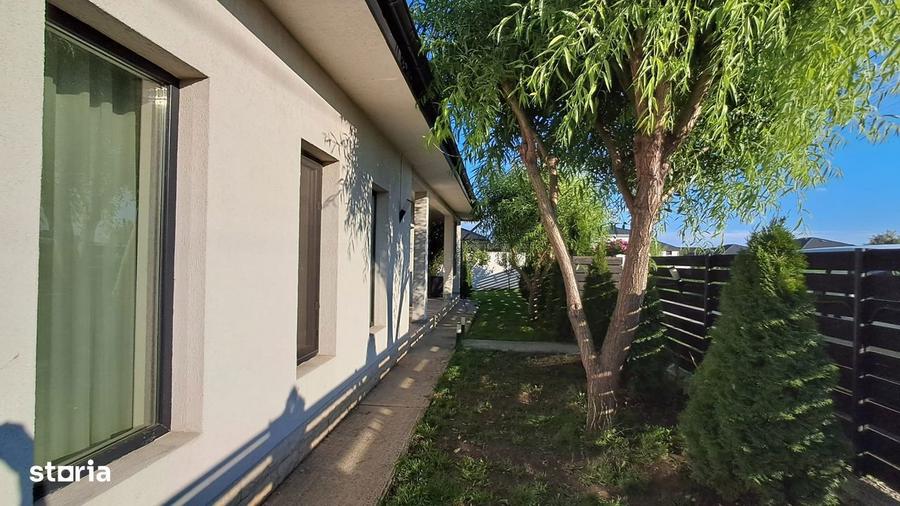 Casă cu 3 camere cu Teren 420 Mp în Miroslava