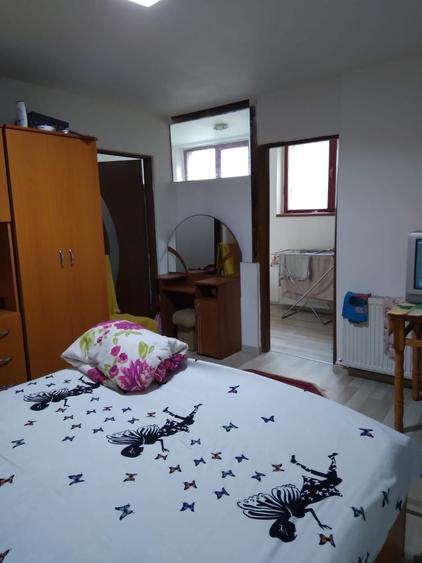 Apartament cu 2 camere semidecomandat în Piața Cluj