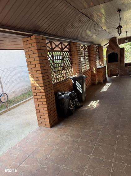 Casă cu 4 camere cu Teren 1300 Mp în Ogrezeni