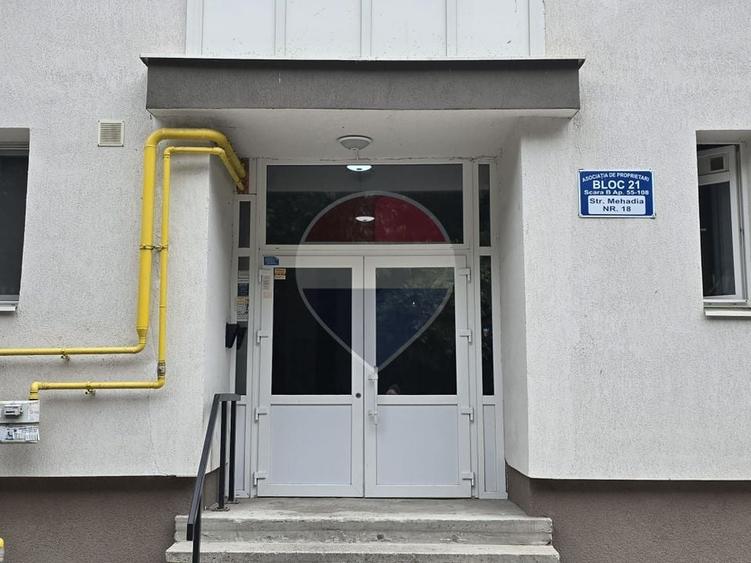 Apartament cu 2 camere semidecomandat în Crângași