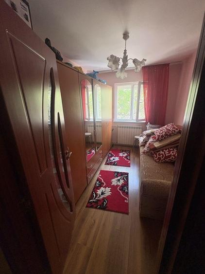 Apartament cu 3 camere semidecomandat în Popoveni
