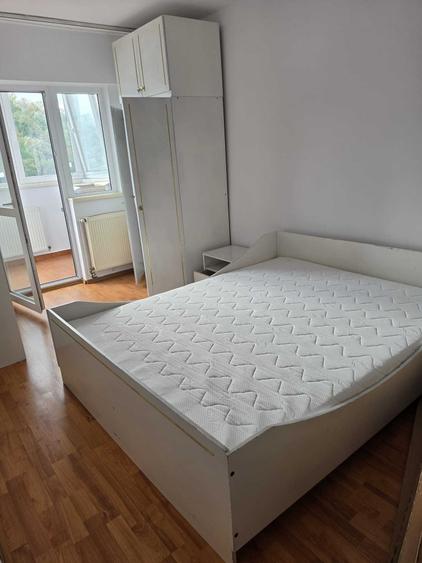 Apartament cu 2 camere decomandat în Griviței