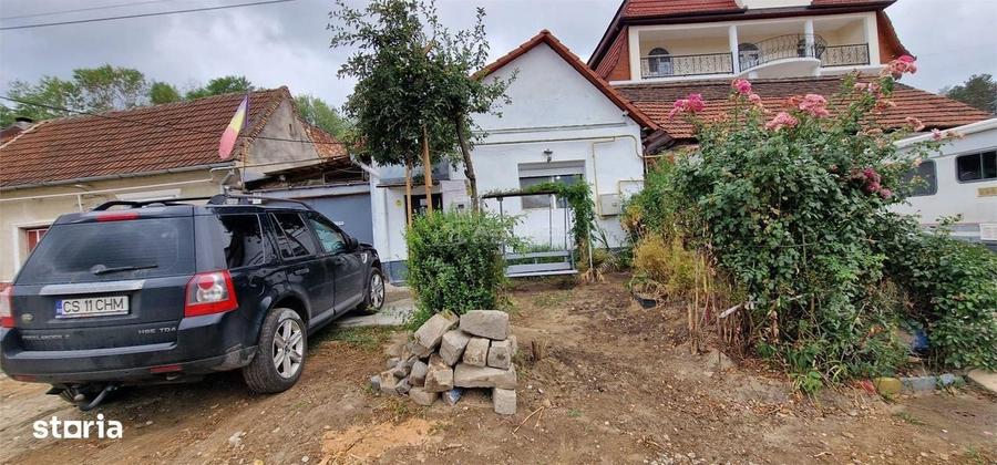 Casă cu 4 camere în Câlnic