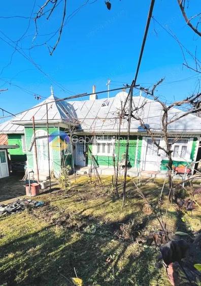 Casa tradi?ionala cu teren de vanzare Comuna ?tefan cel Mare