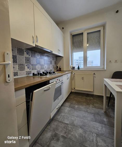 Apartament 2 camere ultracentral Pia?a 1 Decembrie Langa Oradea Plaza - 3