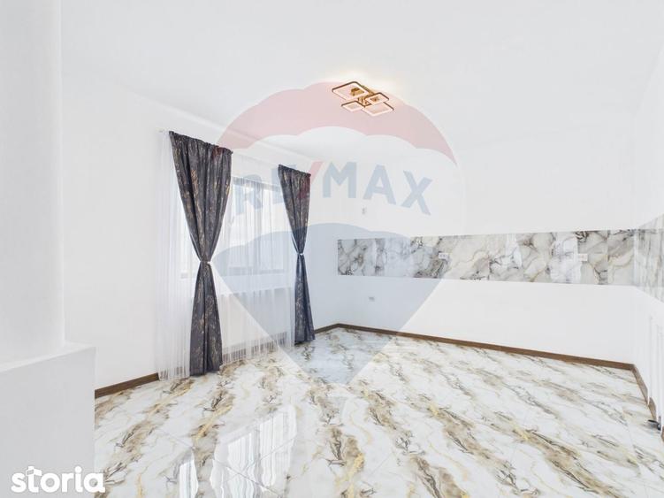 Casa / Vila cu 5 camere de vanzare - 7