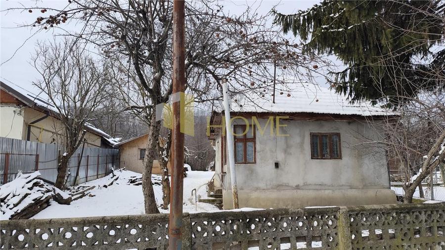 Teren 3310 mp + Casa Batraneasca Bobolia - 2