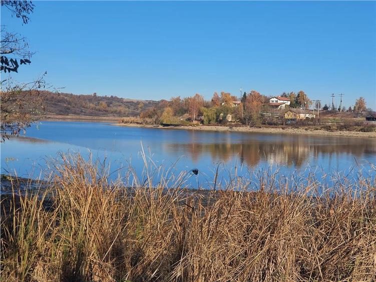 Teren intravilan Sacel -zona lacuri -ultimul lot de 900mp - 28