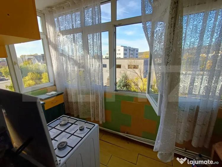 Apartament de vanzare, cu 3 camere, 72 mp, zona parc Debarca - 4