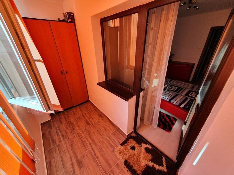 Apartament central Rm. Valcea, 2 camere - renovat - 4