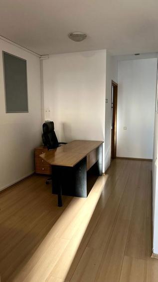 Damaroaia spatiu stradal 65 mp cu chirias - 2