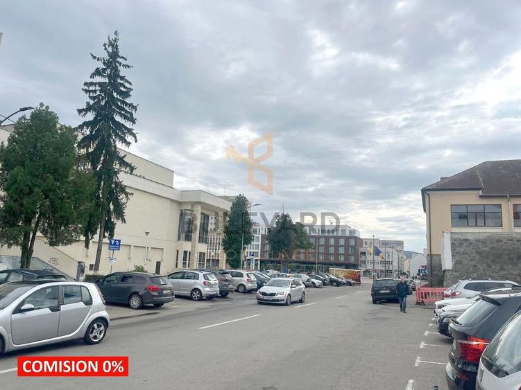 Apartament 3 camere etaj 1, zona centrala! - 1