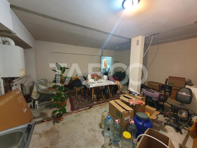 Apartament de vanzare 5 camere 121 mp utili zona Campului Fagaras - 1