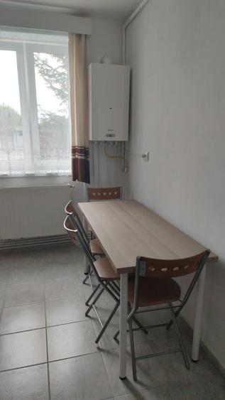 Inchiriez apartament cu 2 camere, cartier Vasia, disponibil de la 1.04 - 2