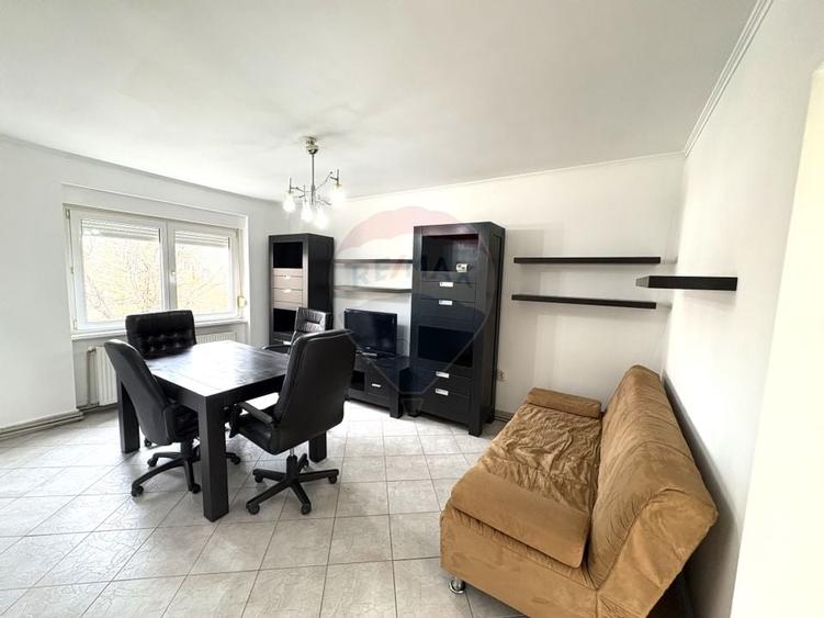 Apartament 2 camere de închiriat în zona Centrala cu loc de parcare - 1