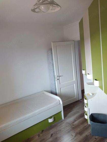 Inchiriez apartament 3 camere - 10