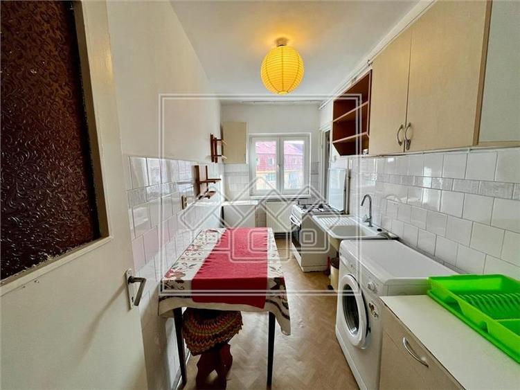 Apartament de vanzare in Sibiu - 2 camere - bloc cu lift - 8