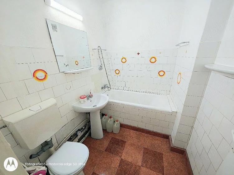 Vand apartament cu 2 camere cu gradina, Hunedoara, micro 4, parter. Pret 36500 EUR neg - 7