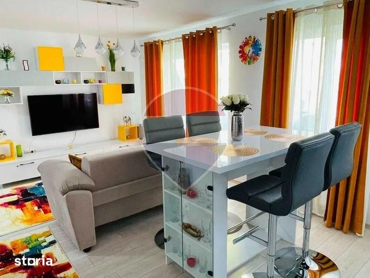 Studio modern Top City CORESI - 2