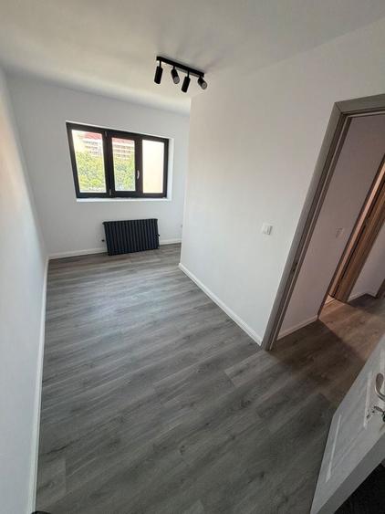 Apartament cu 3 camere decomandat în Ultracentral