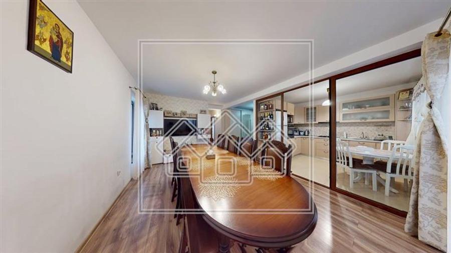 Apartament de vanzare in Sibiu - 67 mp utili, balcon si terasa - 1