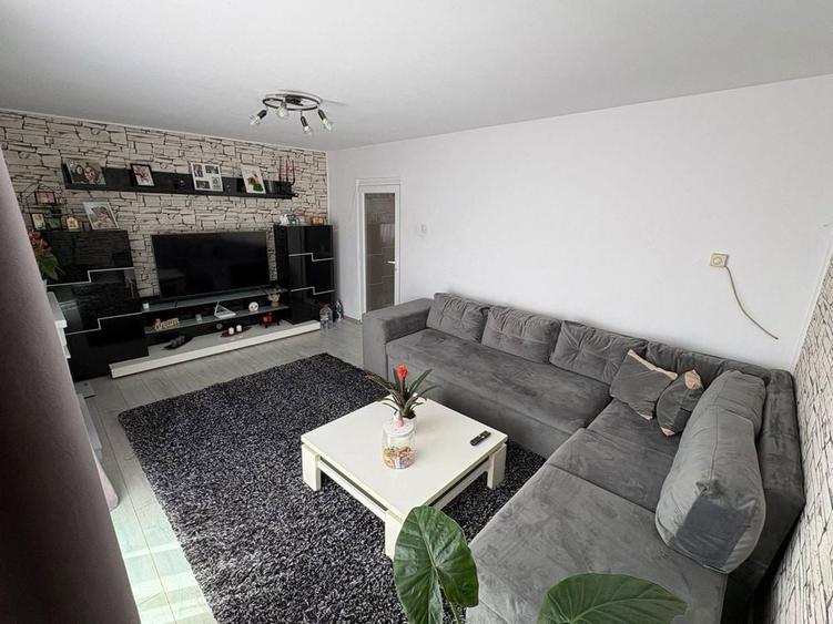 Apartament decomandat, 3 camere, Cotu mic - 7