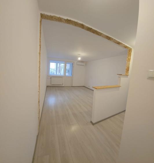 Apartament 2 camere, renovat , decomandat , metrou - 2