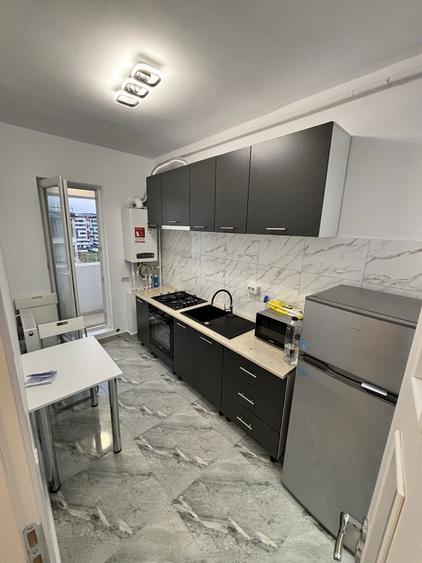 Inchiriez garsoniera Militari Residence + loc de parcare - 4