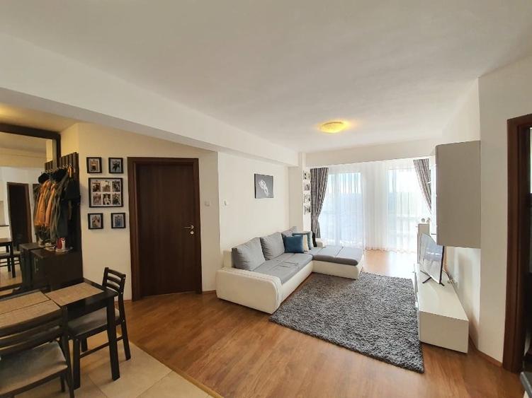 De vinzare artament 3camere - 2