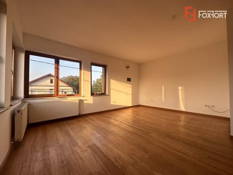 Casa individuala cu 10 camere si piscina, in Dumbravita - ID V5614 - 6