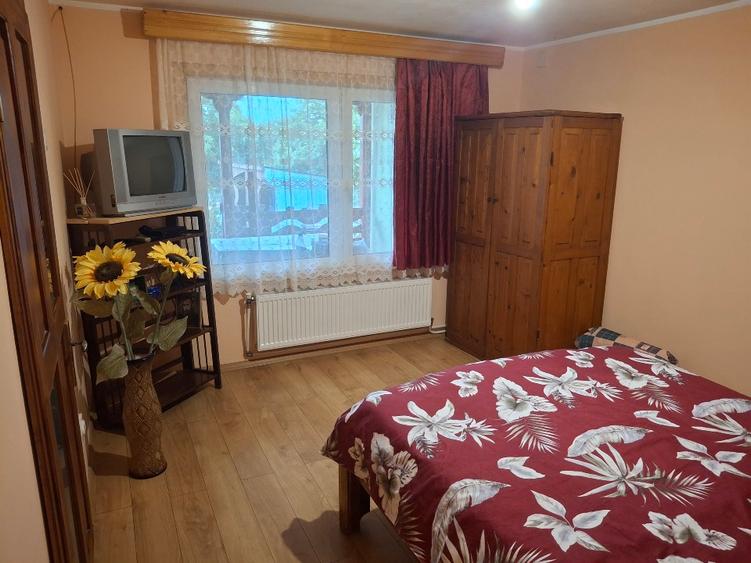 Casă, teren, garaj și anexe - 3