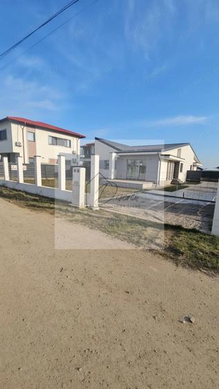 Case de vanzare Tunari - 2