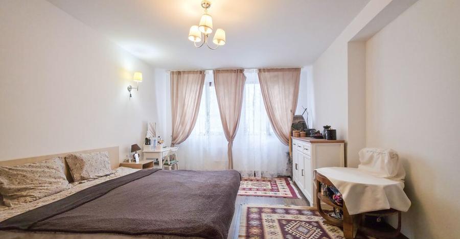 Casa spa?ioasa de vanzare Strada Republicii nr. 1... - 1