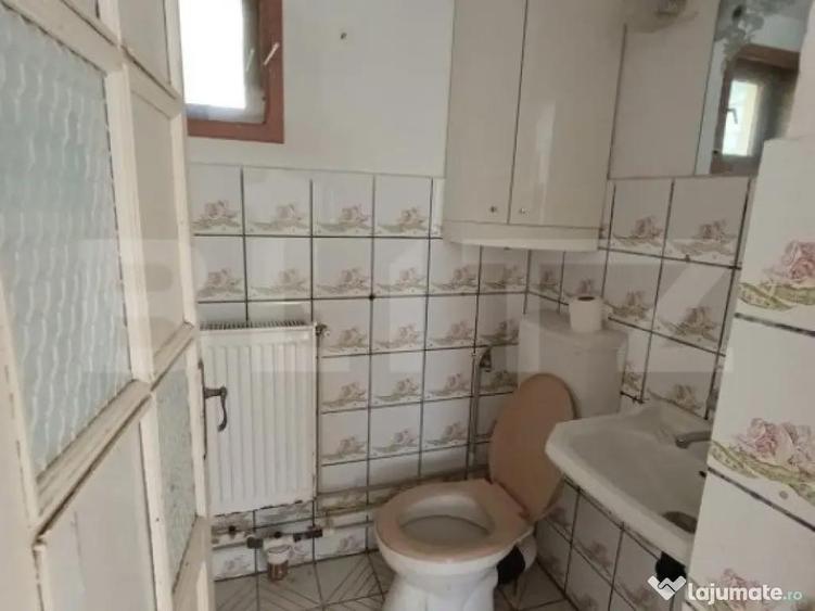 Casa 2 camere, terasa, curte ,zona lini?tita langa pad - 2