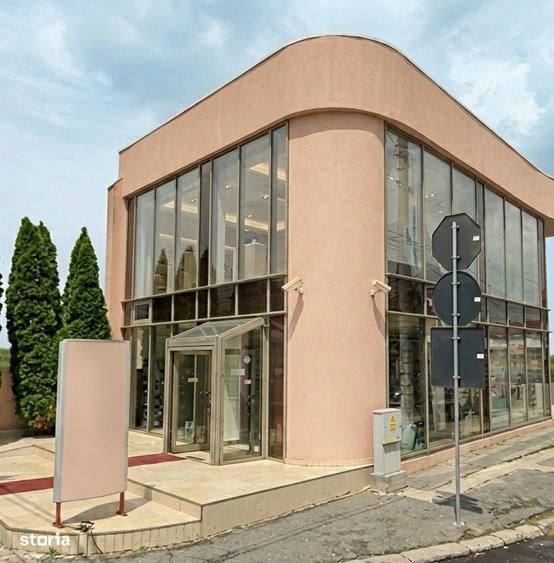 Spa?iu comercial ultravisibil col?, trafic, vitrine mari Calara?i - 2